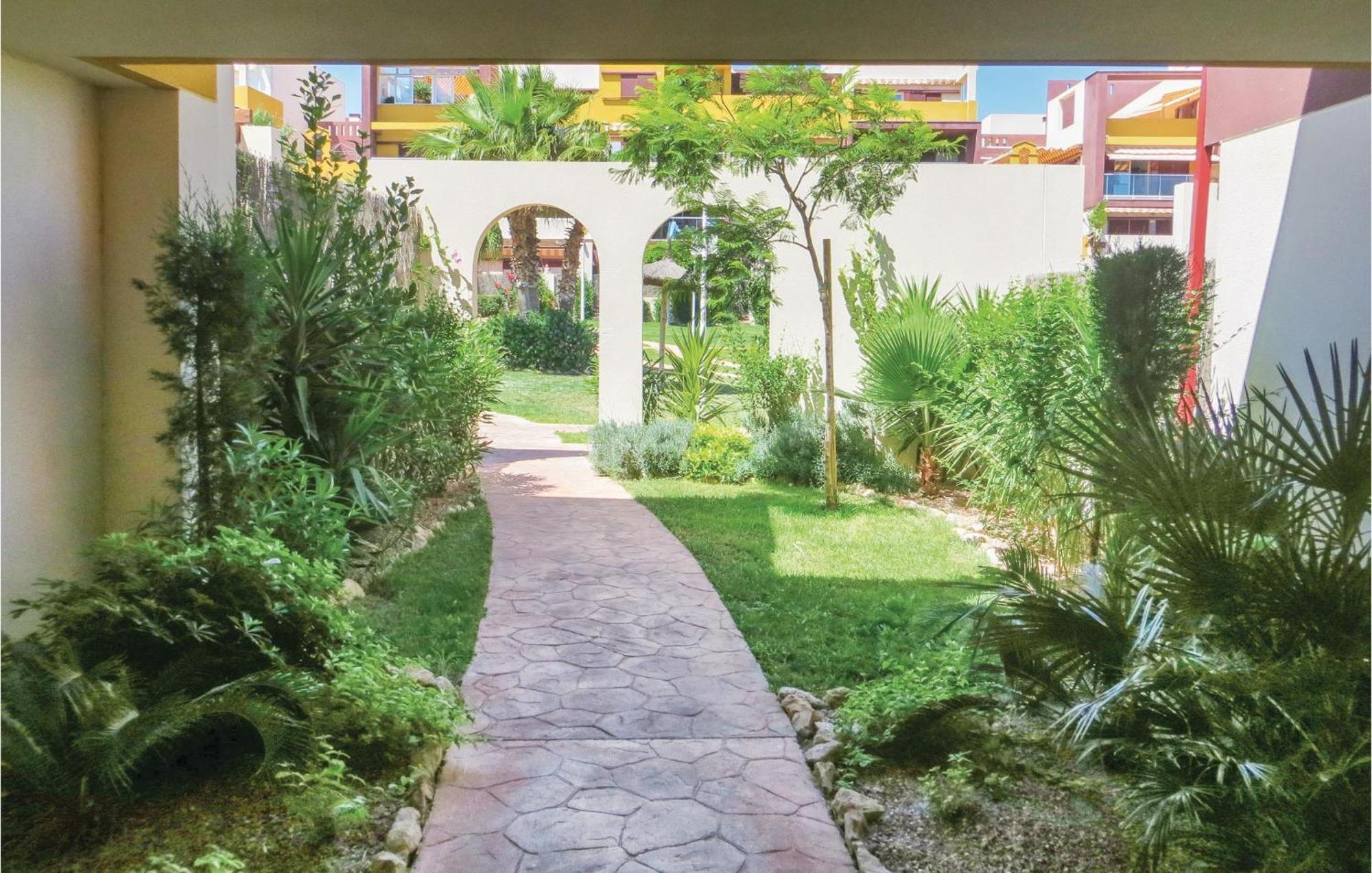 Awesome Apartment In Orihuela With Kitchen Playa Flamenca Exterior foto